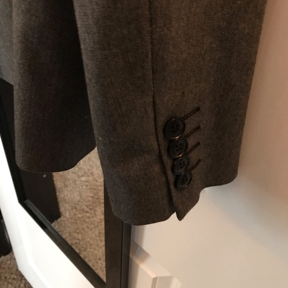 Gray suit jacket with black trim - Picture 6 of 7